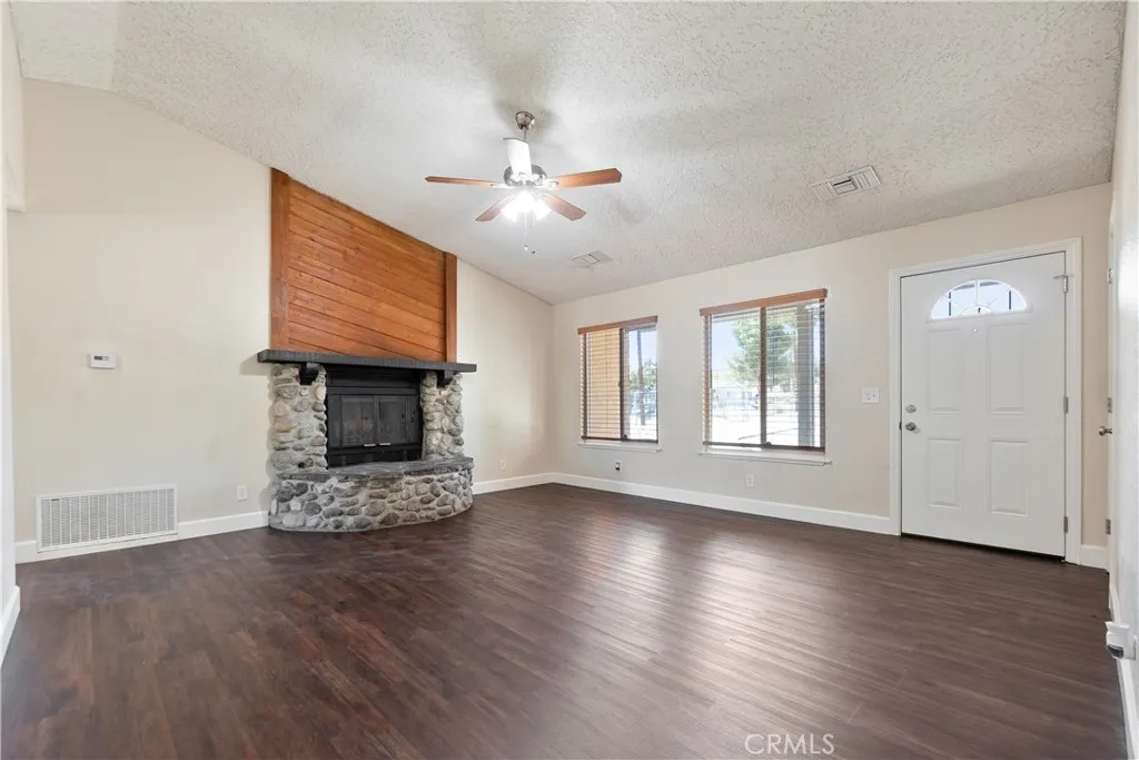 Additional image 5 of 18742 Vine Street, Hesperia, CA 92345