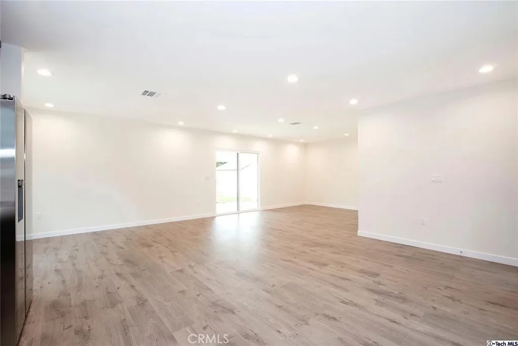 Additional image 11 of 10424 Woodley Avenue, Granada Hills, CA 91344