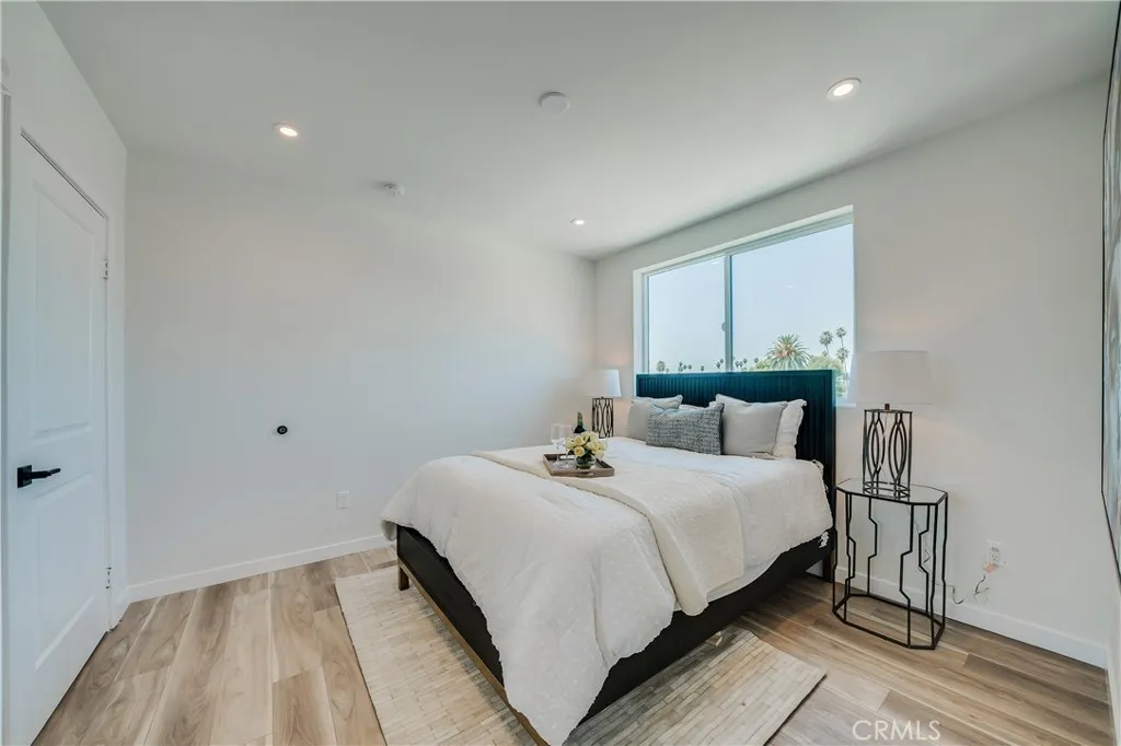 Additional image 12 of 7018 Alabama Avenue Unit 301, Canoga Park, CA 91303