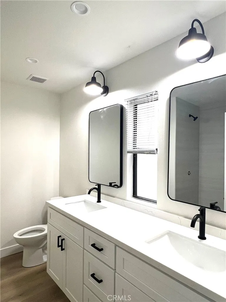 Additional image 18 of 8 Acorn, Irvine, CA 92604