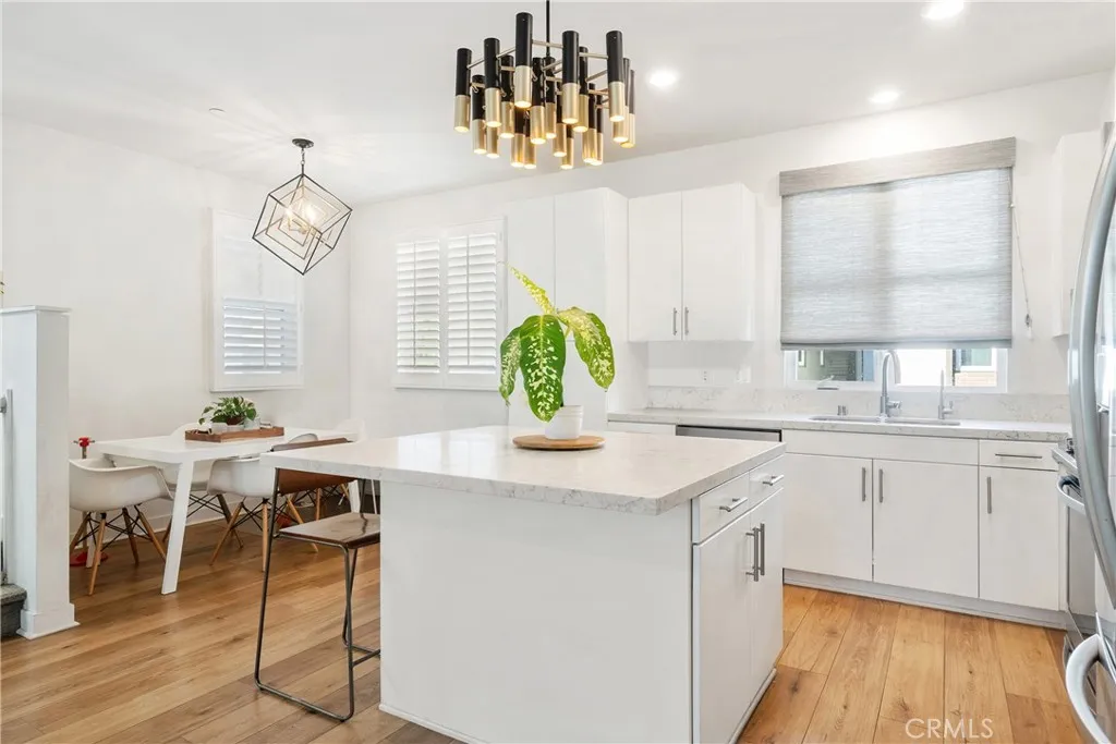 Additional image 3 of 2700 E.Chaucer Street Unit 2, Los Angeles, CA 90065