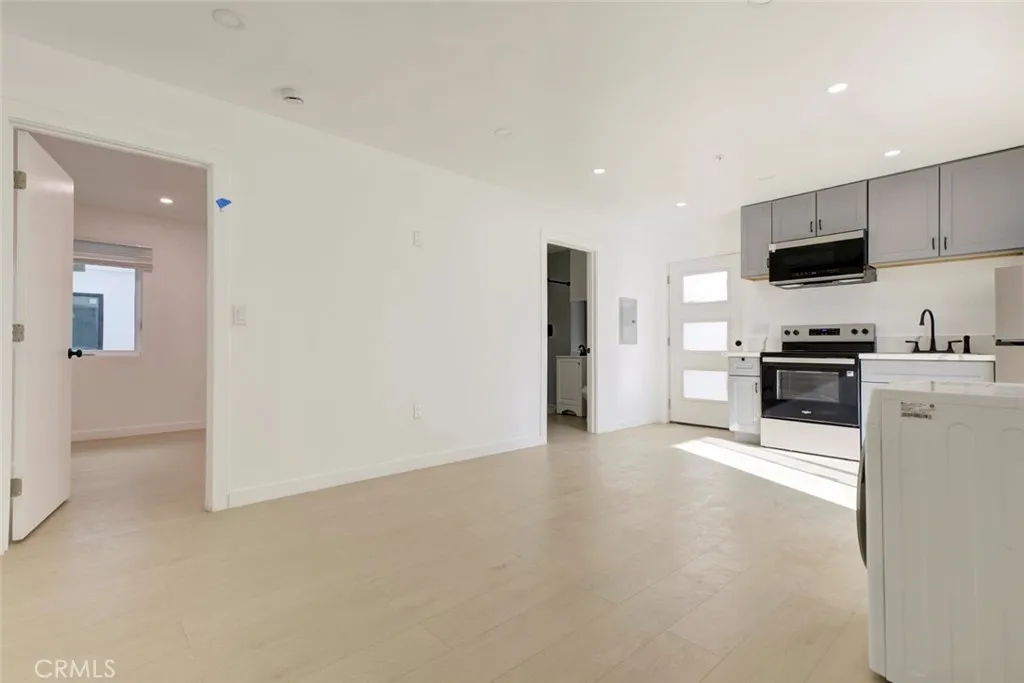 Additional image 22 of 5654 Cartwright Ave, North Hollywood, CA 91601