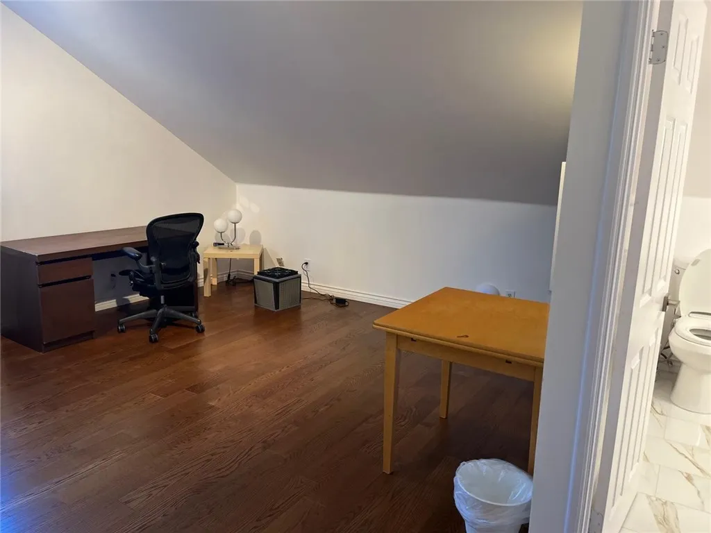 Additional image 12 of 23300 Raymond St Unit Studio, Chatsworth, CA 91311