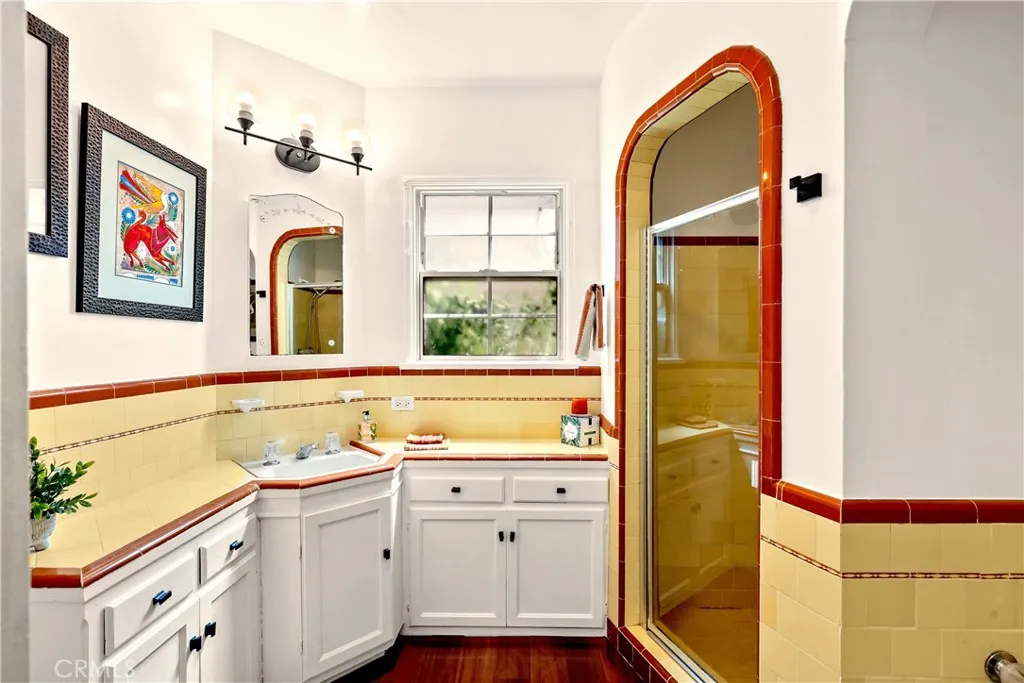 Additional image 67 of 9101 La Salle, Los Angeles, CA 90047