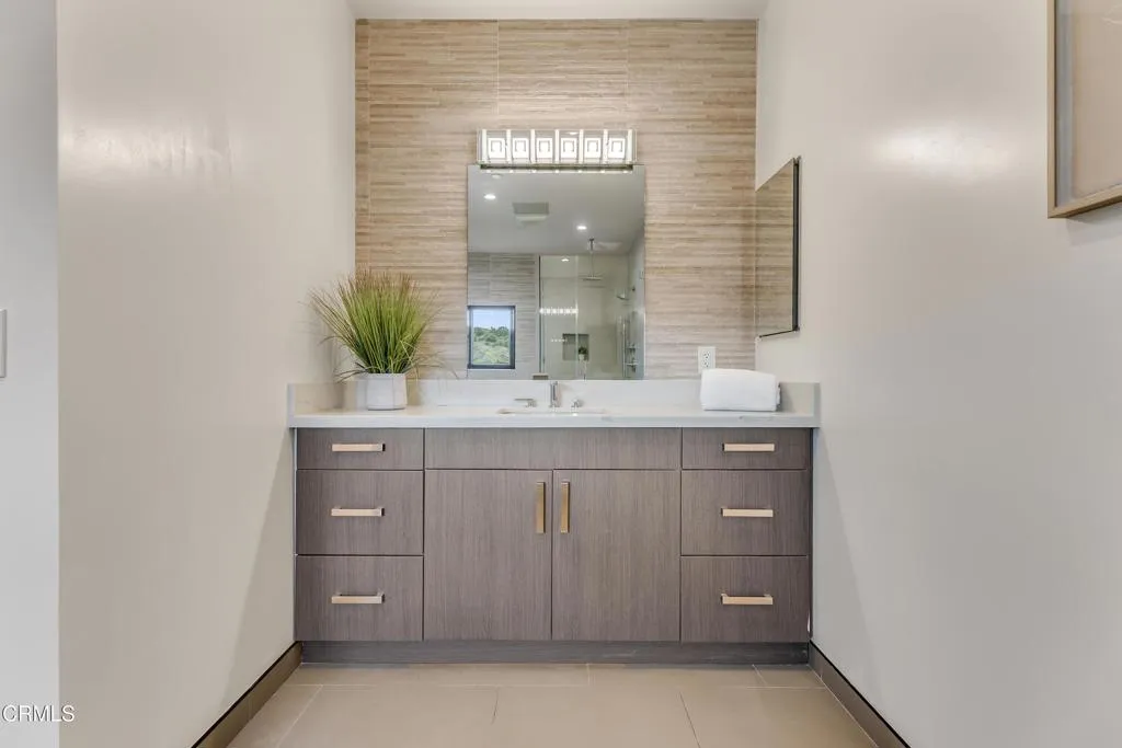 Additional image 41 of 12480 Viewcrest Road, Los Angeles, CA 91604