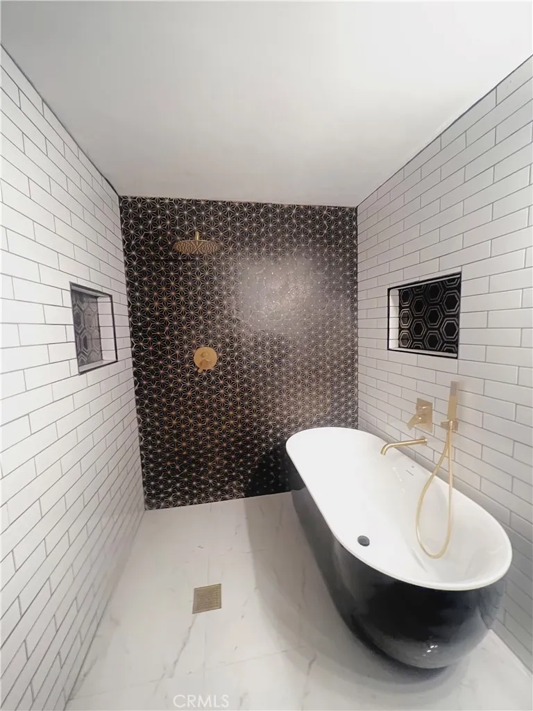 Additional image 59 of 9101 La Salle, Los Angeles, CA 90047