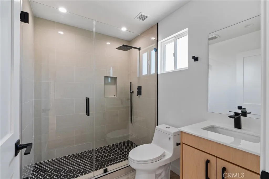 Additional image 8 of 11142 Woodley Avenue Unit 1/2, Granada Hills, CA 91344