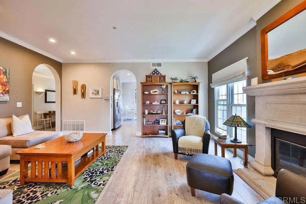 Additional image 19 of 229 Orange Ave Unit 3, Coronado, CA 92118