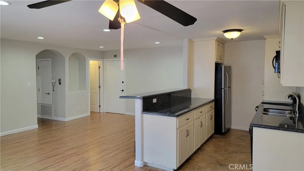 Additional image 15 of 5403 Newcastle Avenue Unit 12, Encino, CA 91316