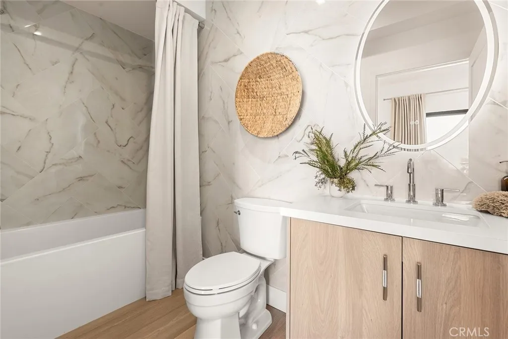 Additional image 43 of 11028 Oxnard St., North Hollywood, CA 91606