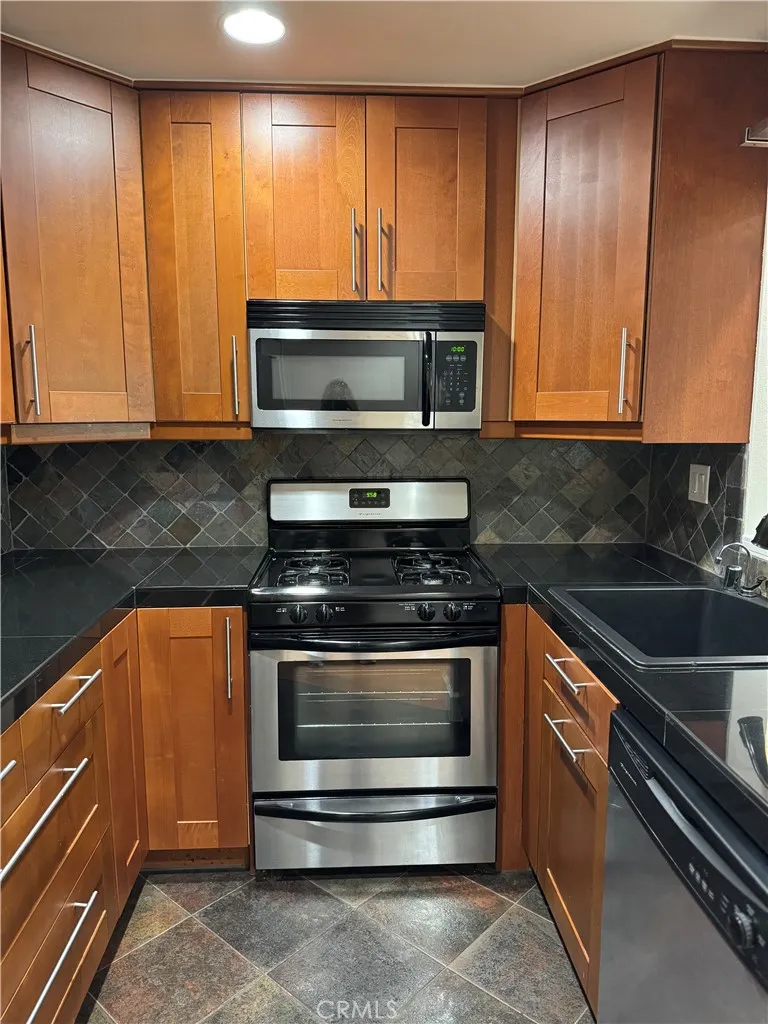 Additional image 39 of 16 Andarrios Unit 13, Rancho Santa Margarita, CA 92688