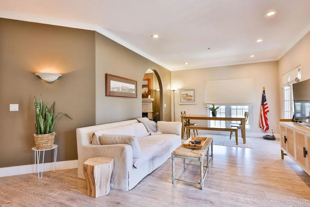 Additional image 120 of 229 Orange Ave Unit 3, Coronado, CA 92118