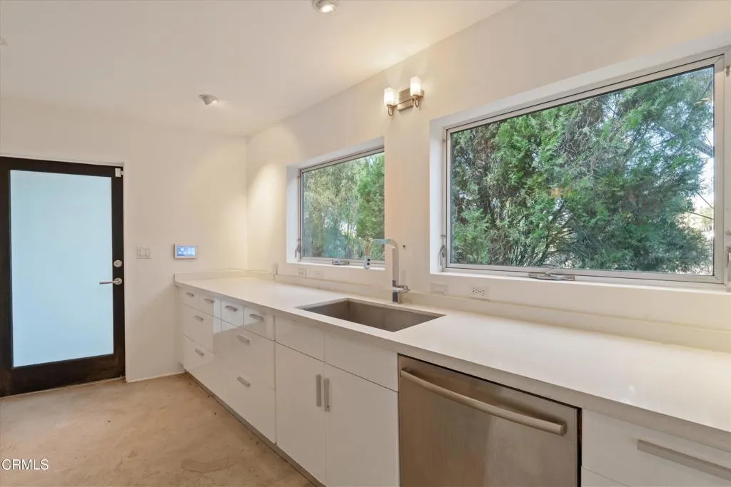 Additional image 37 of 4520 San Andreas Avenue, Los Angeles, CA 90065