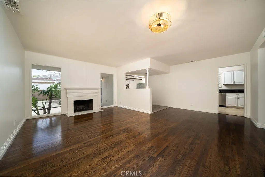 Additional image 6 of 2542 Vuelta Grande Ave, Long Beach, CA 90815