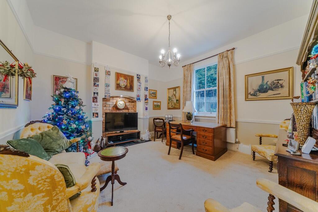 房产图片 14 - 埃奇巴斯顿，克拉伦登路