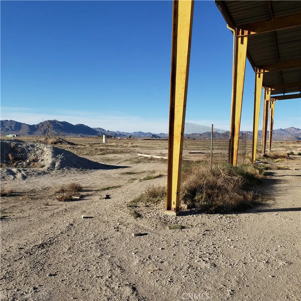 Additional image 7 of 793 Locust Avenue, Lucerne Valley, CA 92356