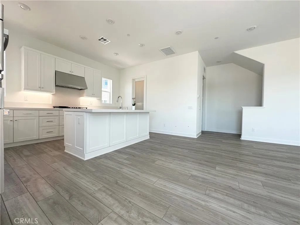 Additional image 51 of 322 Tank, Irvine, CA 92618