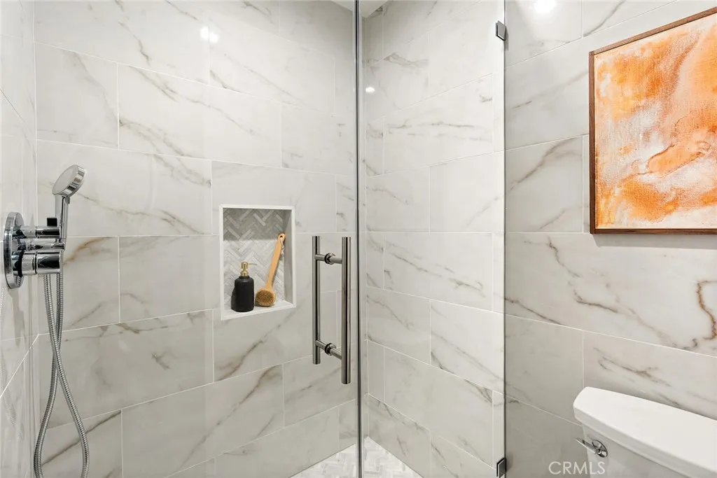 Additional image 40 of 11028 Oxnard St., North Hollywood, CA 91606