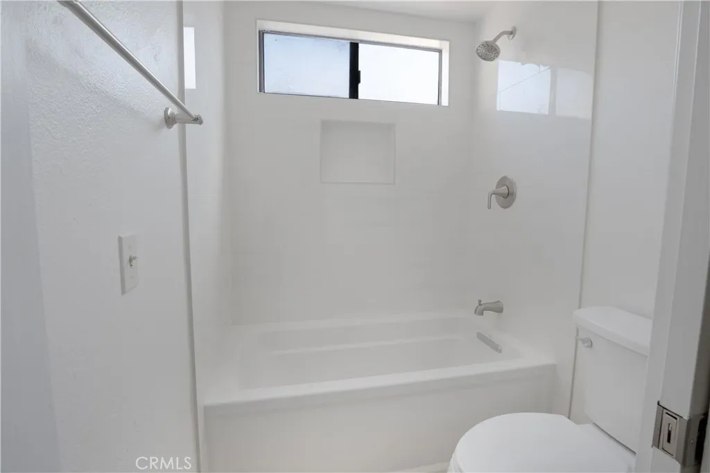 Additional image 29 of 57 Claret, Irvine, CA 92614