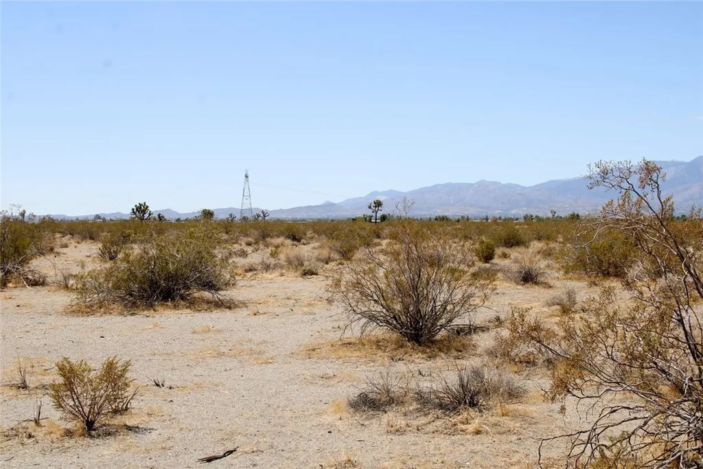 Additional image 18 of 14999 Mojave Drive, Phelan, CA 92371