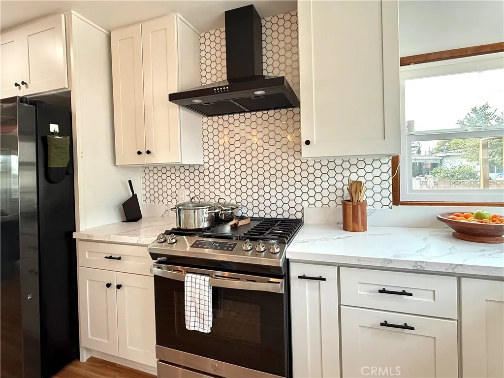 Additional image 3 of 115 W Valencia Avenue Unit B, Anaheim, CA 92805