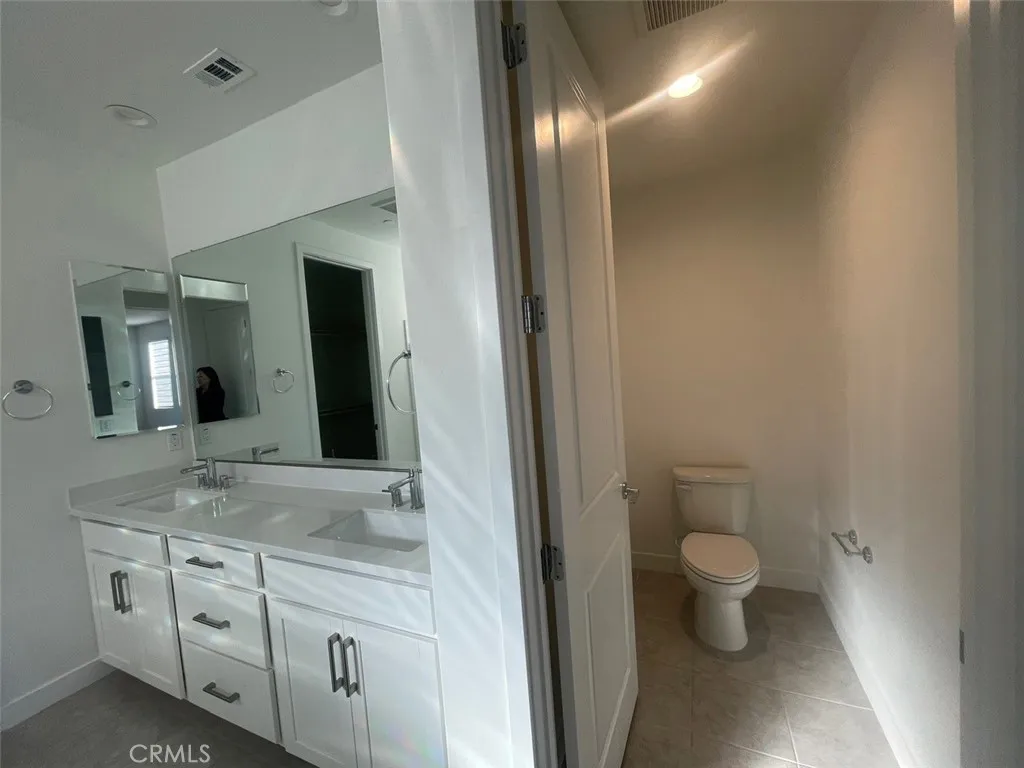 Additional image 25 of 170 Episode, Irvine, CA 92618