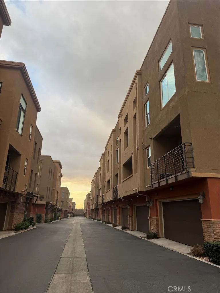 Additional image 65 of 422 W Route 66 Unit 1, Glendora, CA 91740