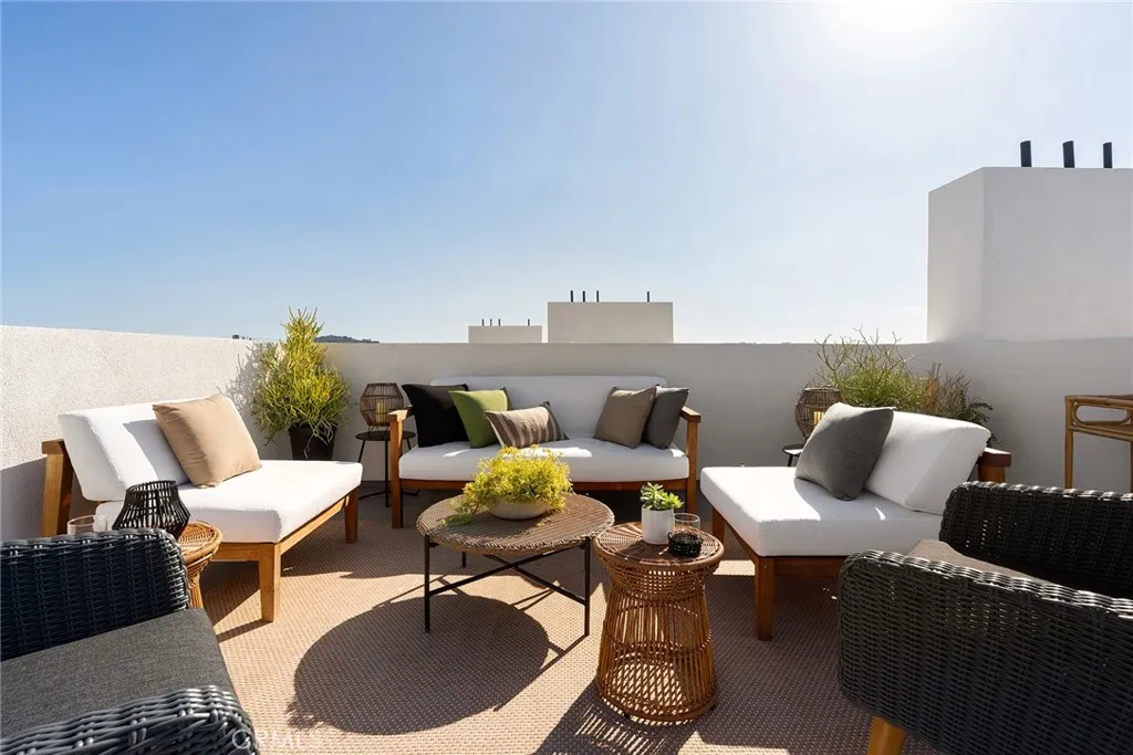 Additional image 50 of 11024 Oxnard St., North Hollywood, CA 91606