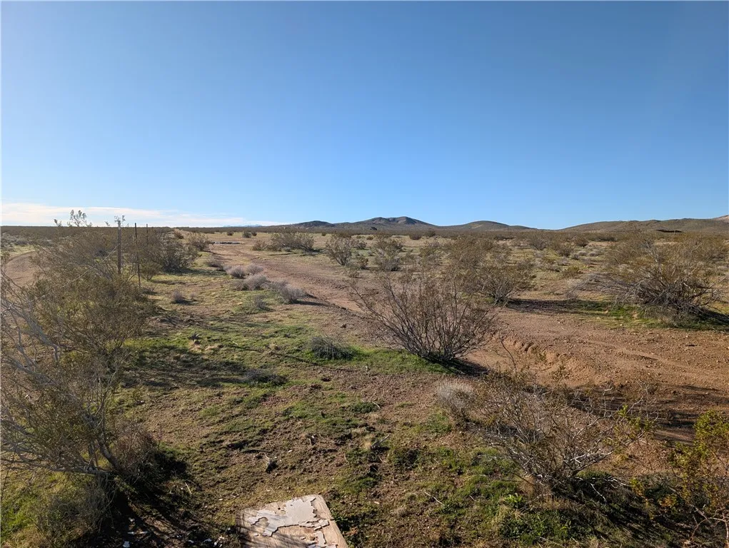 Additional image 6 of 7901 Princess Pat Mine RD, Adelanto, CA 92301