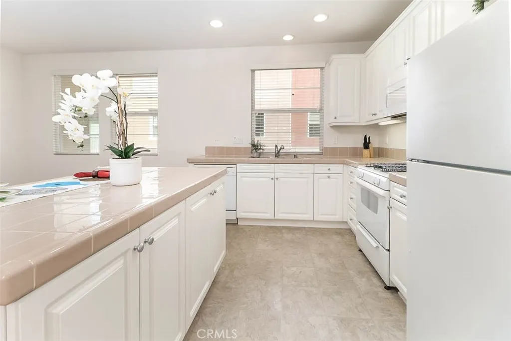 Additional image 16 of 754 W 1st Street, Claremont, CA 91711