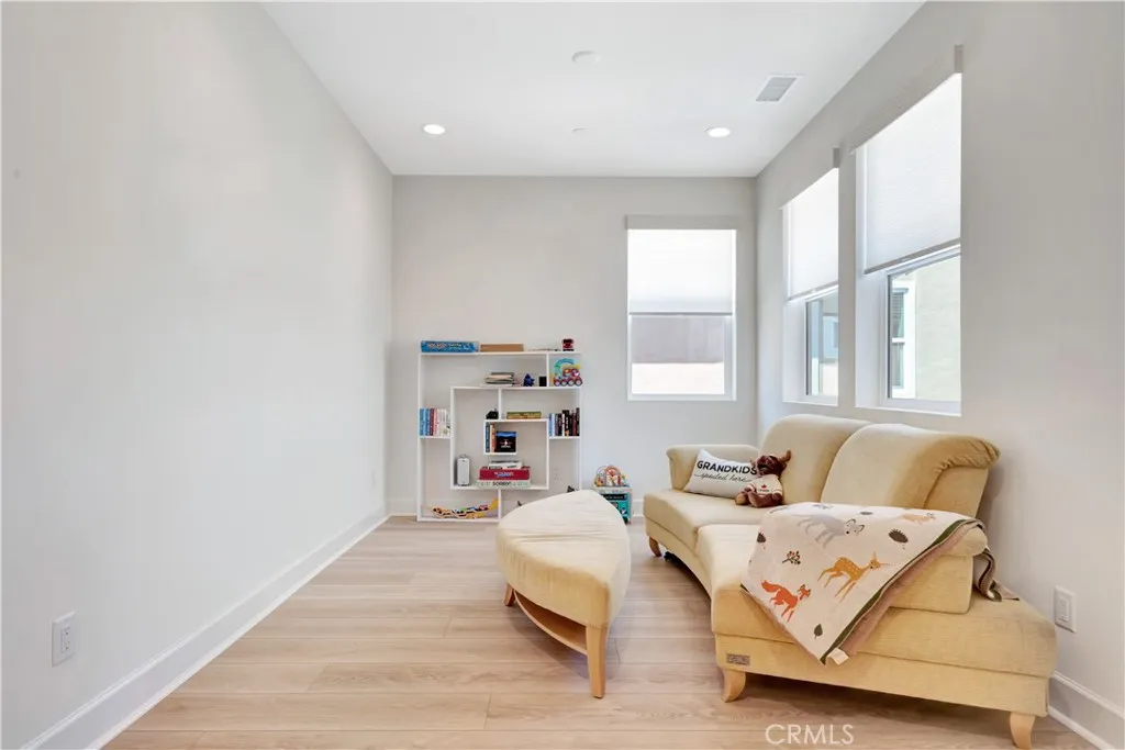 Additional image 48 of 10887 Carlos Street, Ventura, CA 93004