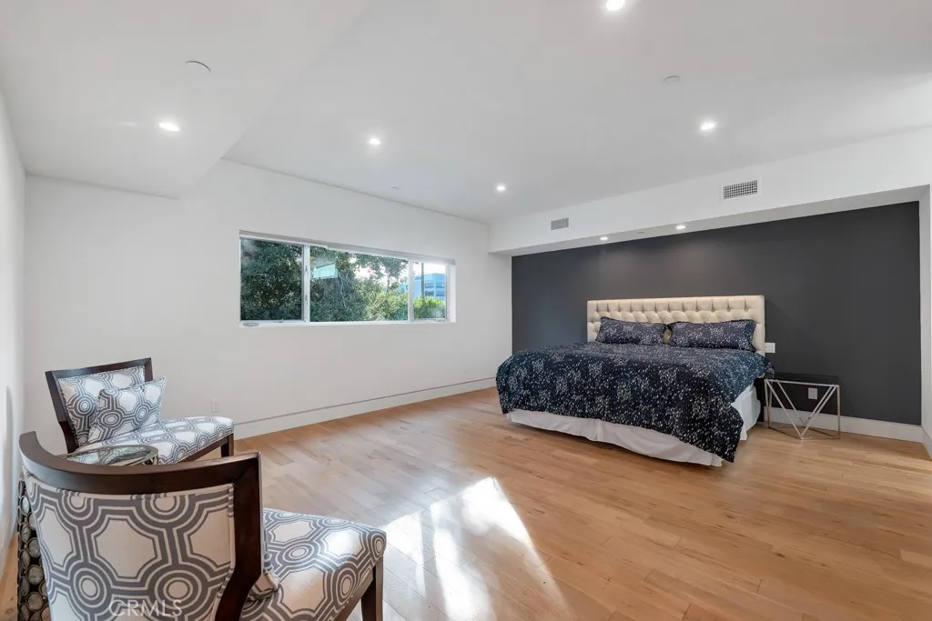 Additional image 30 of 16518 Moorpark Street, Encino, CA 91436