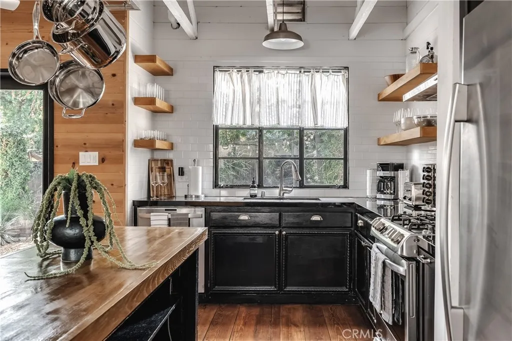 Additional image 72 of 654 S Soto Street, Los Angeles, CA 90023