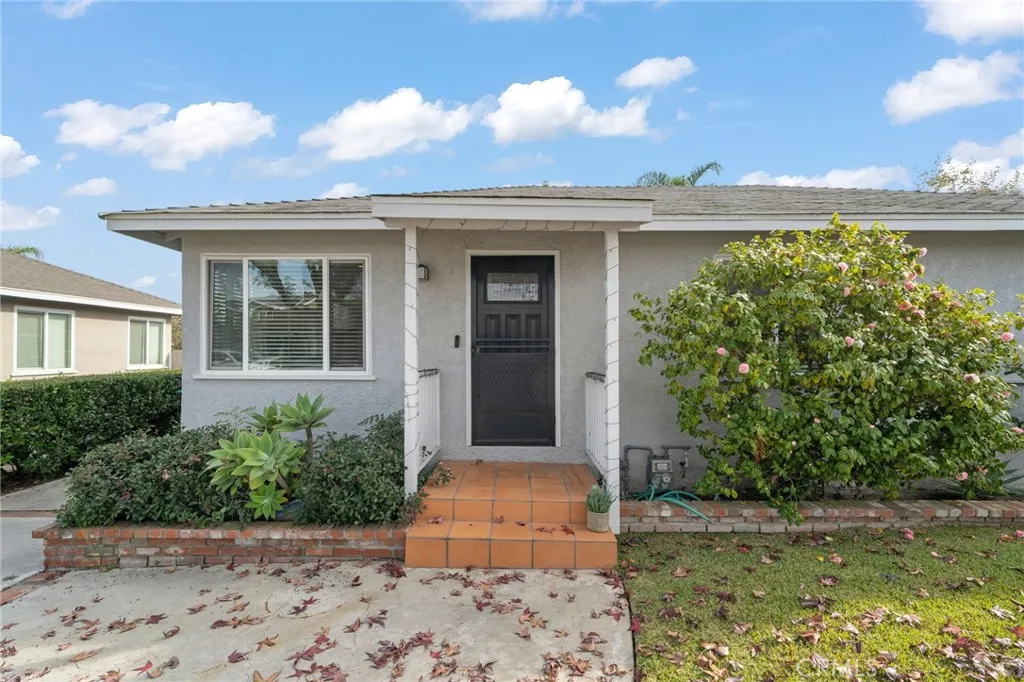 Additional image 3 of 2580 Westminster Avenue, Costa Mesa, CA 92627
