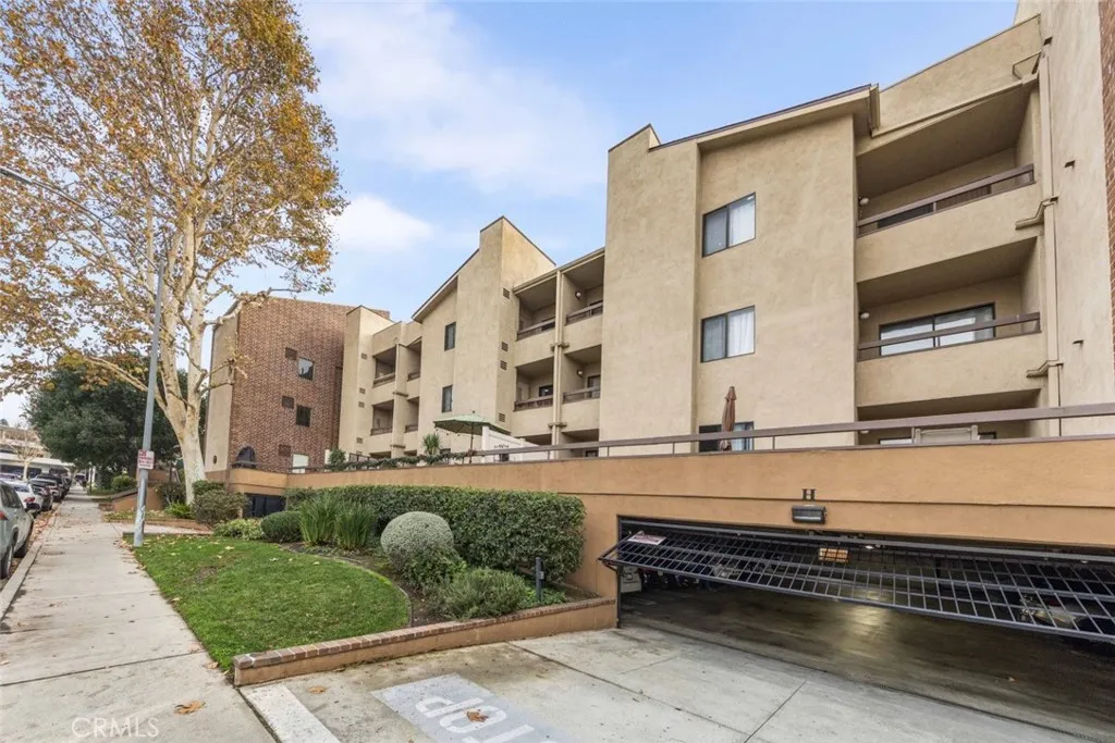 Additional image 2 of 424 Oak Street Unit 324, Glendale, CA 91204