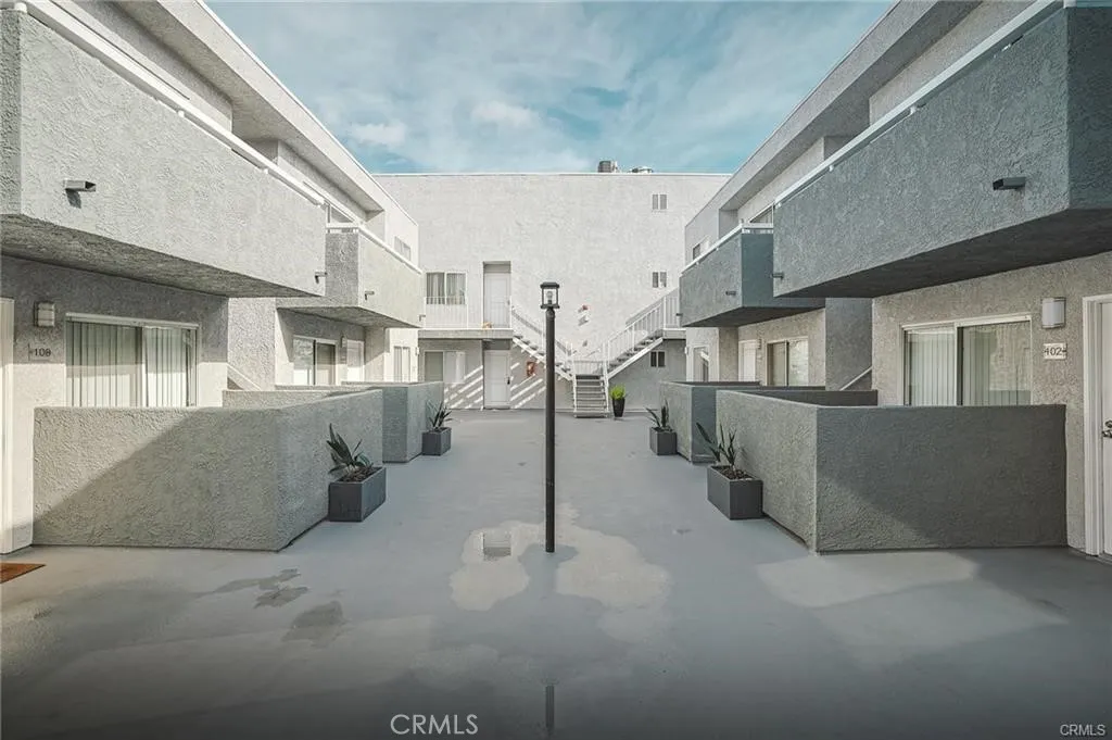 Additional image 13 of 4406 Cahuenga Boulevard Unit 203, Toluca Lake, CA 91602