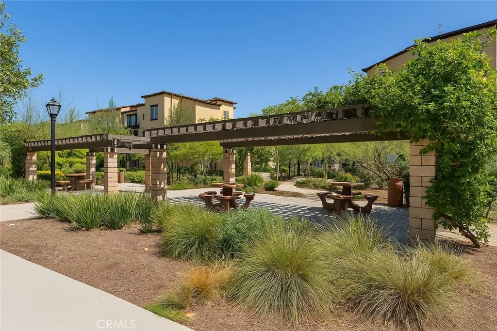 Additional image 88 of 2700 E.Chaucer Street Unit 2, Los Angeles, CA 90065