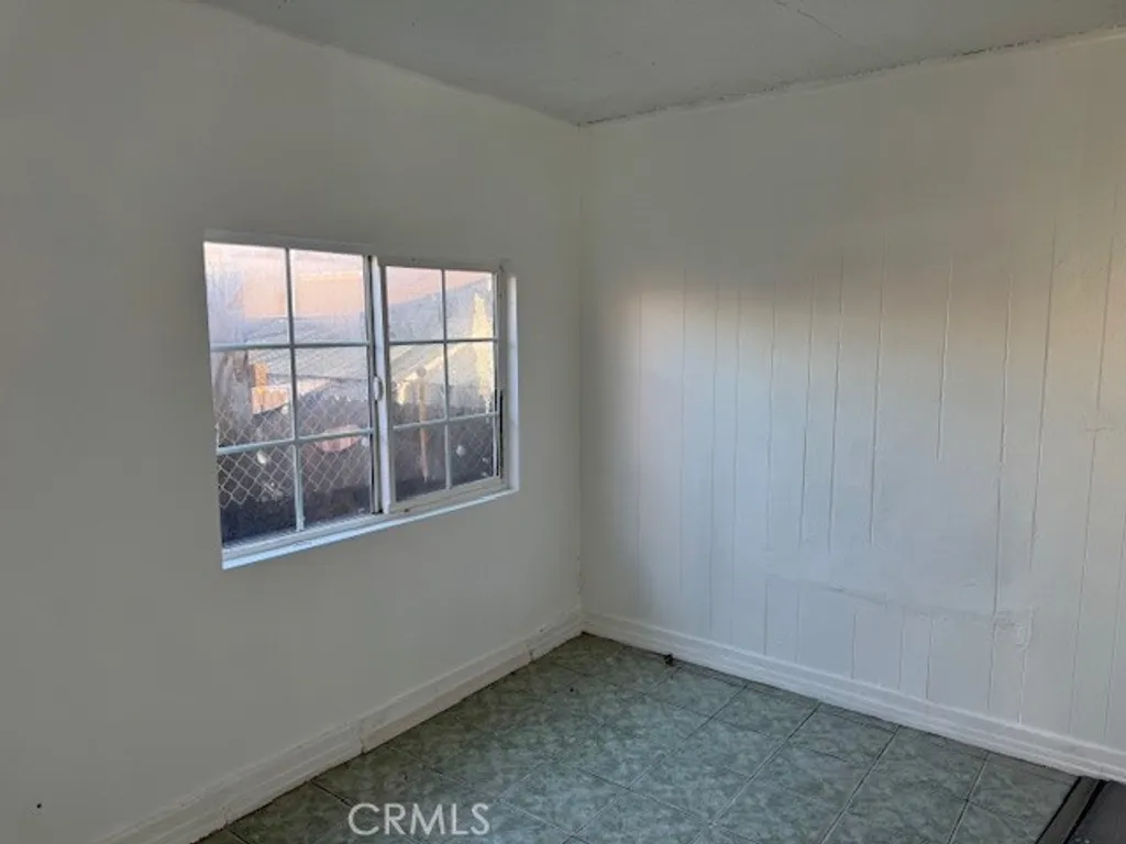 Additional image 5 of 1159 E 74th St, Los Angeles, CA 90001