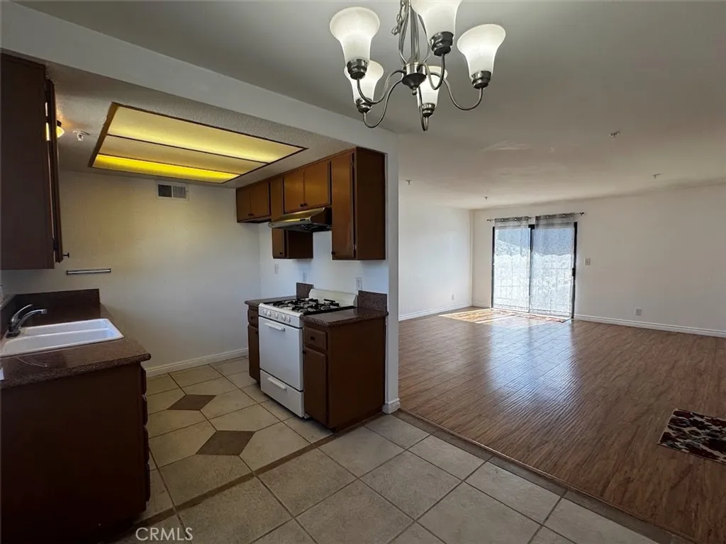 Additional image 8 of 77 N Holliston Avenue, Pasadena, CA 91106