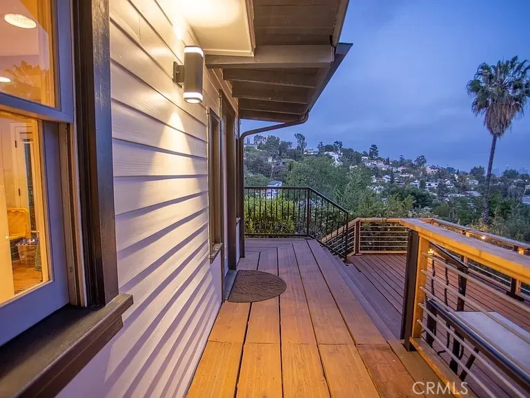 Additional image 51 of 2597 Dearborn, Los Angeles, CA 90068