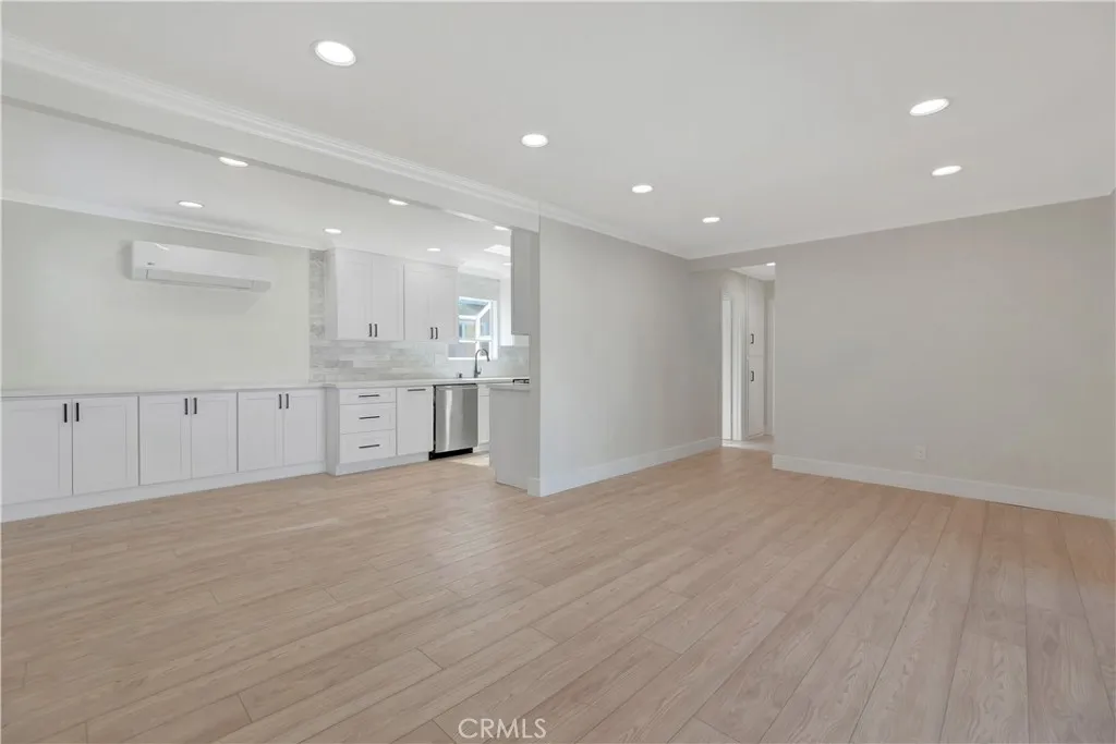 Additional image 14 of 209 13th Street Unit D, Huntington Beach, CA 92648