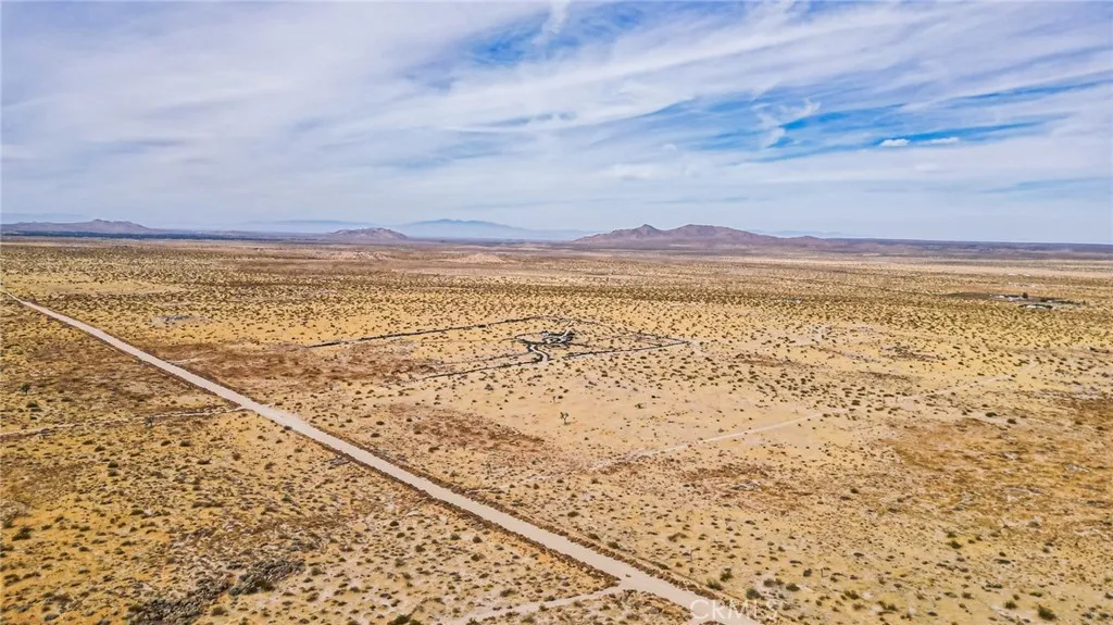 Additional image 25 of 227 P Avenue E, Black Butte, CA 93591