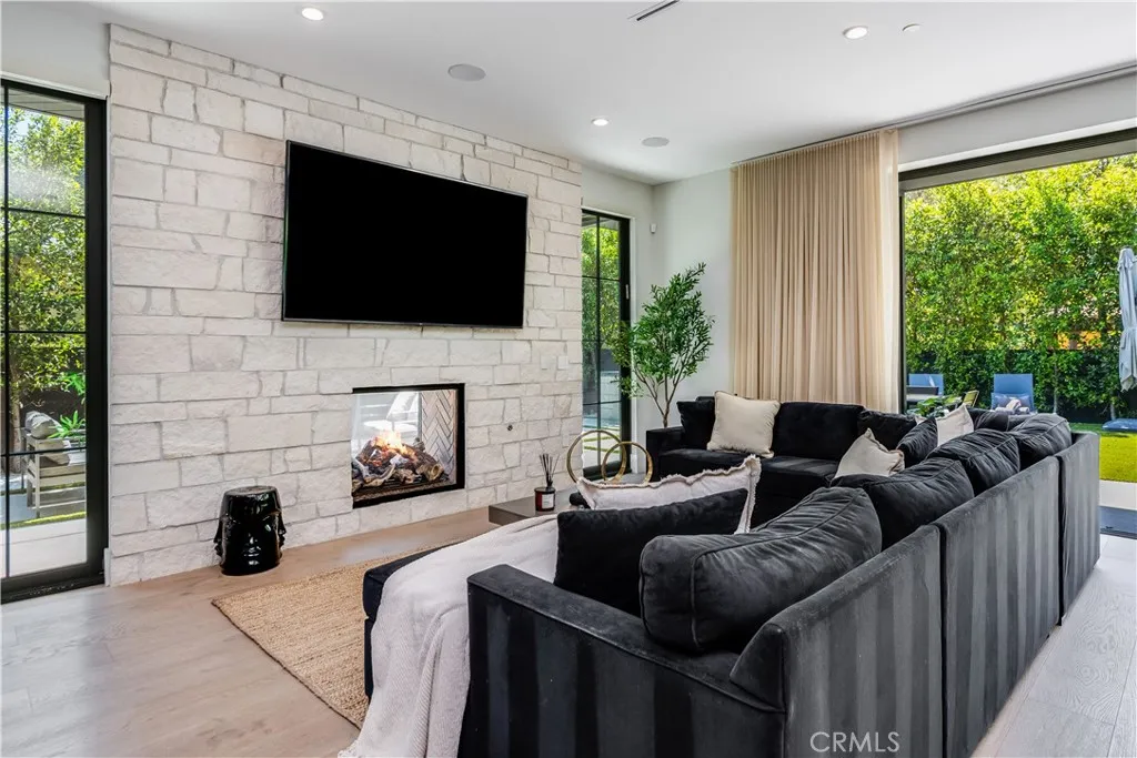 Additional image 14 of 5517 Allott Avenue, Sherman Oaks, CA 91401