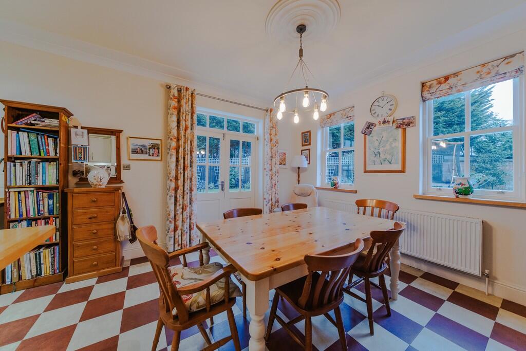 房产图片 9 - 埃奇巴斯顿，克拉伦登路