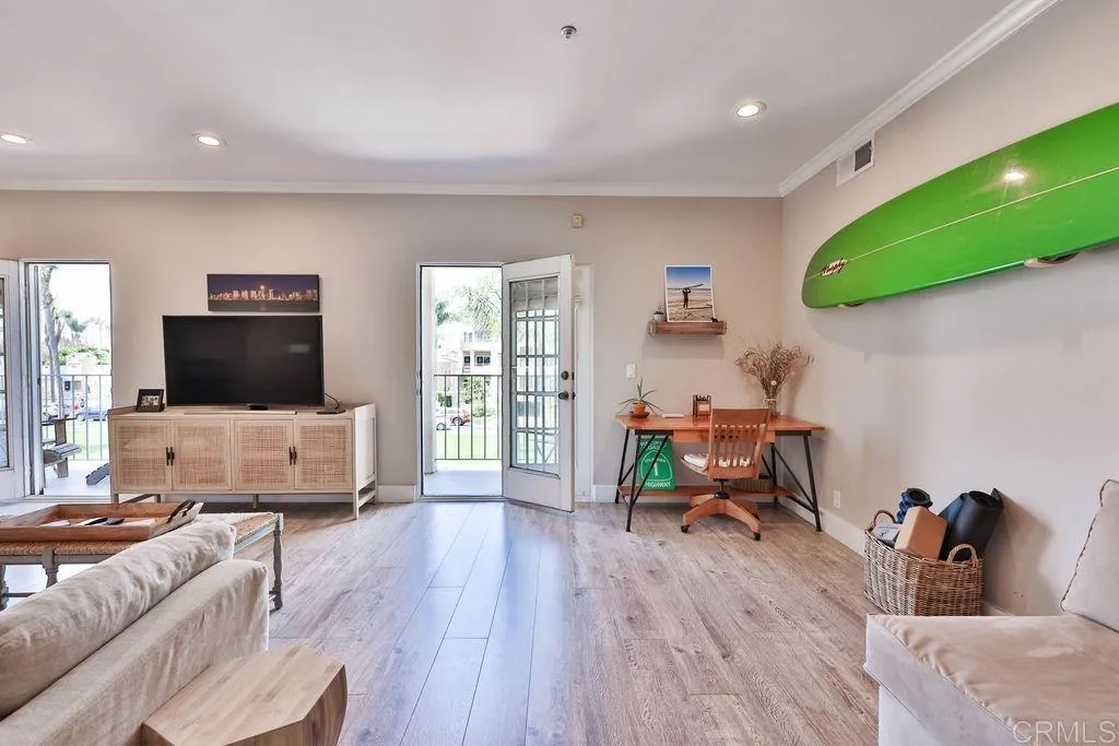 Additional image 38 of 229 Orange Ave Unit 3, Coronado, CA 92118