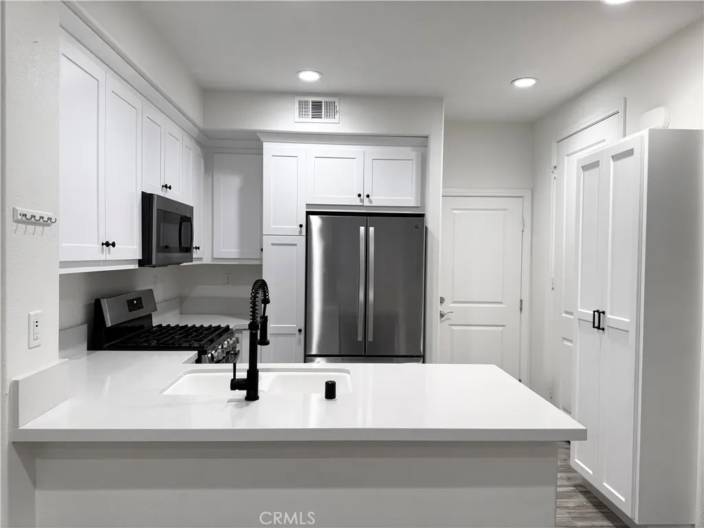 Additional image 6 of 401 Castiano, Camarillo, CA 93012