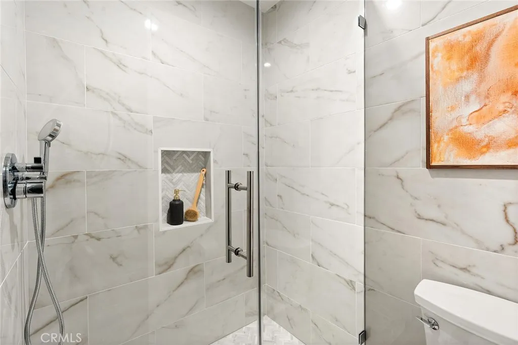 Additional image 40 of 11024 Oxnard St., North Hollywood, CA 91606