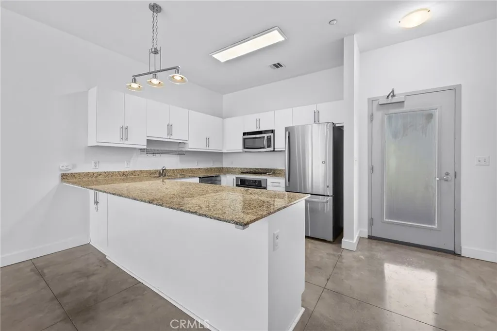 Additional image 54 of 435 W Center Street Promenade Unit 331, Anaheim, CA 92805