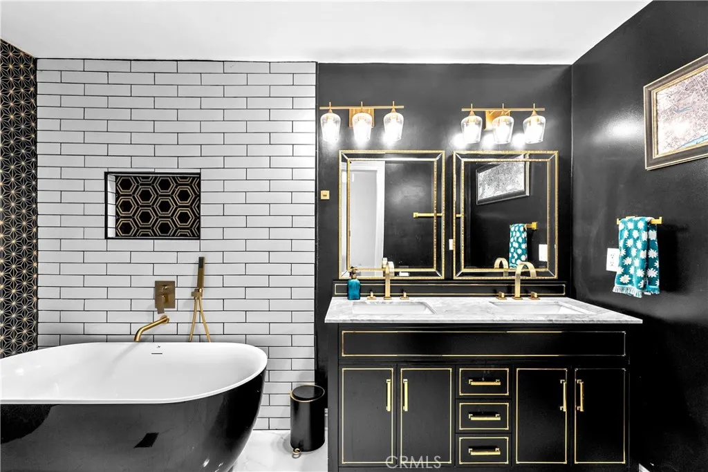 Additional image 79 of 9101 La Salle, Los Angeles, CA 90047