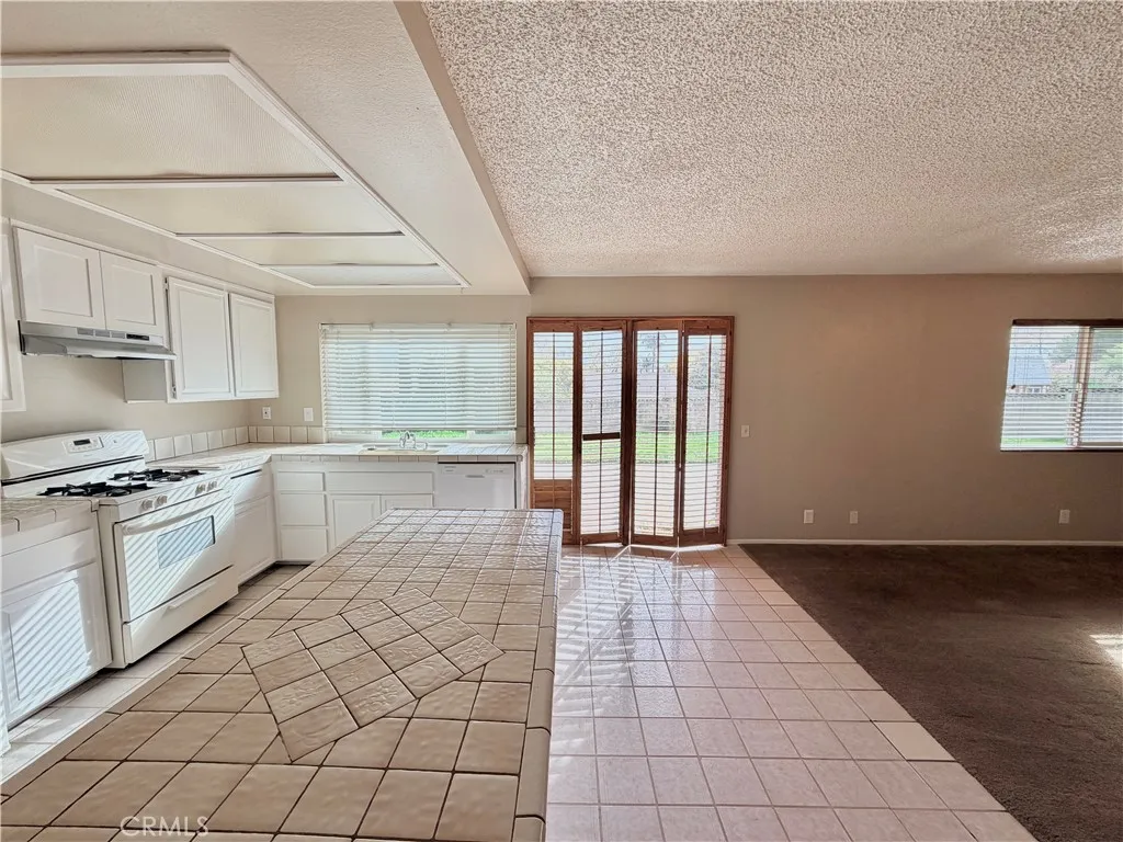 Additional image 8 of 942 W Cumberland Street, Upland, CA 91786